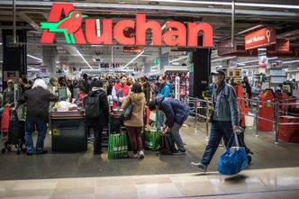 Szczepienia na koronawirusa w firmach. Auchan już zbiera informacje o chętnych