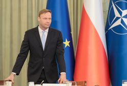 Prawa ręka Dudy reaguje na wpis Tuska. "Tak kozaczy"