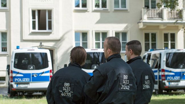 Policja przed domem 27-latka