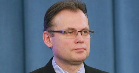 Zasiłki pielęgnacyjne. Rząd "bezczynnie patrzy na dramatyczną sytuację"