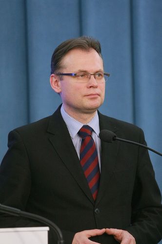 Zasiłki pielęgnacyjne. Rząd "bezczynnie patrzy na dramatyczną sytuację"