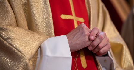 Ksiądz Jarosław N. ma kłopoty. Został już zawieszony