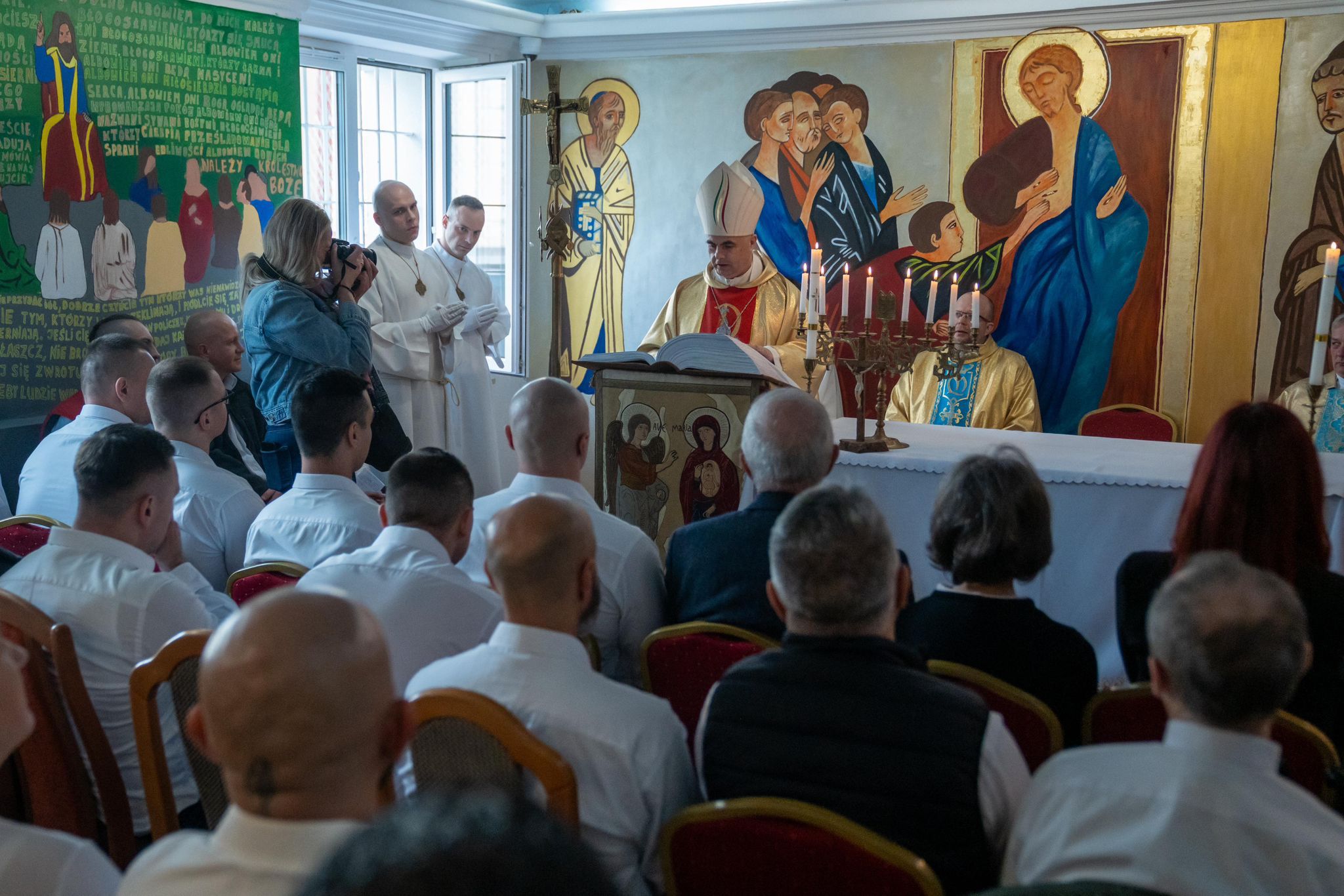 Osadzeni z lubelskiego aresztu przepisali Pismo Święte