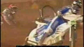 Jason Crump kopie Pedersena i zalicza upadek