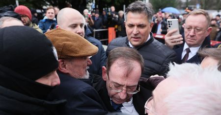 Macierewicz grozi Tuskowi i Hołowni. "Odpowiedzą za to, gdy reżim upadnie"