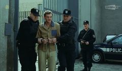 „Kiler” z wulgaryzmami po godzinie 14. Nie wszyscy nadawcy cenzurują filmy