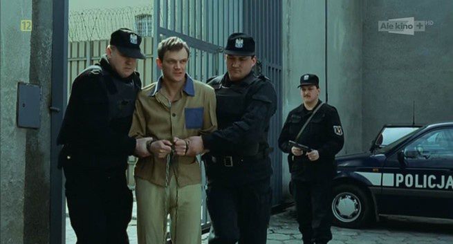 „Kiler” z wulgaryzmami po godzinie 14. Nie wszyscy nadawcy cenzurują filmy