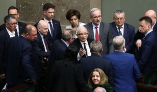 "Nie mamy pełnej jasności". Nowe oświadczenie z KE ws. ruchu Polski