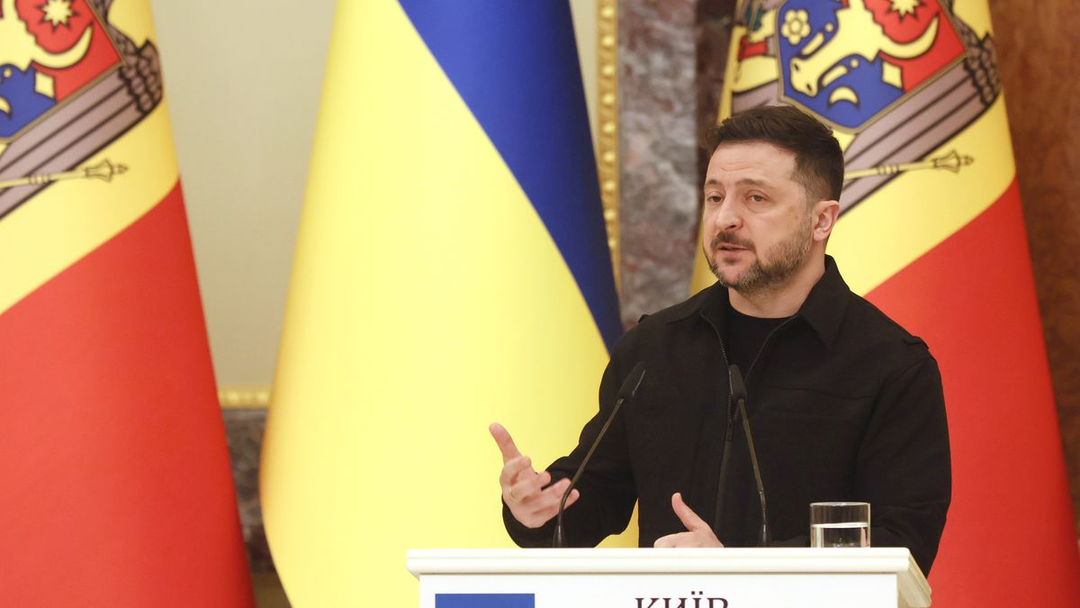 President of Ukraine Volodymyr Zelenskyy takes part in a joint press conference with President of Moldova Maia Sandu following their meeting during Sandu's official visit to Ukraine, Kyiv, Ukraine, on April 26, 2026. The leaders discussed bilateral cooperation and the regional security situation (Photo by Pavlo Bahmut/Ukrinform) (Photo credit should read Pavlo Bahmut/ Ukrinform/Future Publishing via Getty Images)