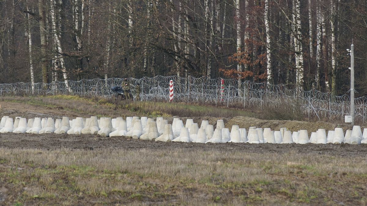 Polish PM Visits First Stage of the 'East Shield' Near Border With Russia.
Soldiers of the Polish border guard patrol next to border posts at the Polish-Russian border in Dabrowka, Poland, November 30, 2024. The East Shield programme comprises a complex of barriers, fortifications, and state-of-the-art airspace monitoring systems designed to guard Poland's northern and eastern borders. According to the existing plans, the fortifications will encompass  Podlasie, Lublin, Warmia-Masuria, and parts of Masovia voivodeships. The cost of the entire programme is estimated at PLN 10 billion, with construction work expected to be completed by 2028.
NurPhoto
podlasie, northern borders, security measures, regional security, voivodeships, surveillance technology, infrastructure, east shield programme, polish-russian border, barriers, november 30, warmia-masuria, construction work, completion by 2028, border security, state-of-the-art, border, east shield, eastern borders, geopolitical strategy, border infrastructure., military patrol, national defense, airspace monitoring systems, nurphoto, monitoring systems, pln 10 billion, border posts, system, defence, deterrence, aleksander kalka, polish border guard, lublin, dabrowka, polen, masovia, polska, fortifications