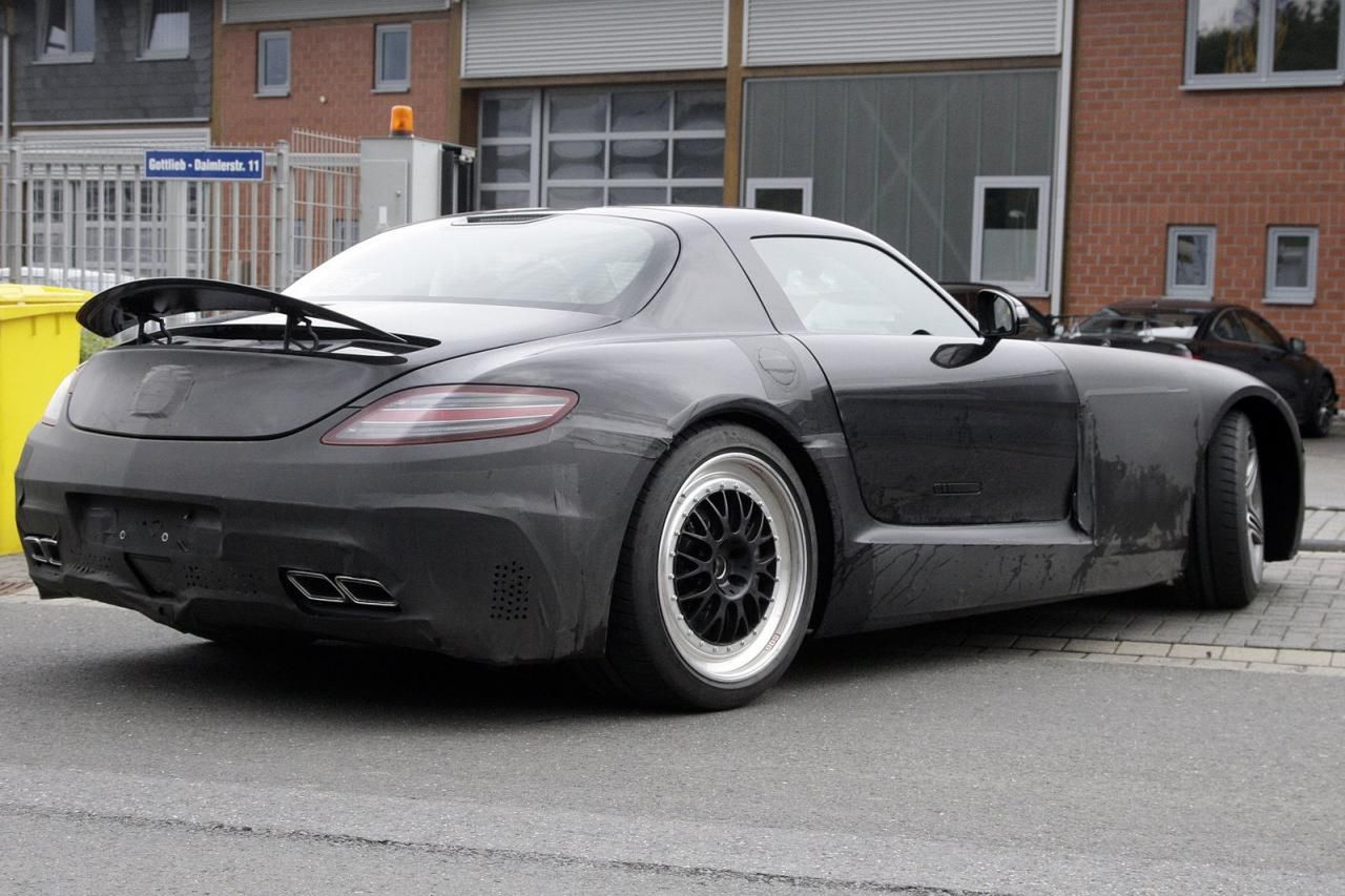 Mercedes-Benz SLS AMG Black Series - zdjęcia szpiegowskie