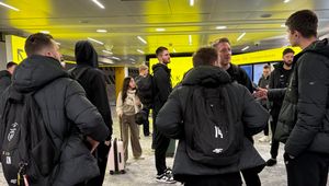 Polacy utknęli na lotnisku. Problemy przed kluczowym meczem