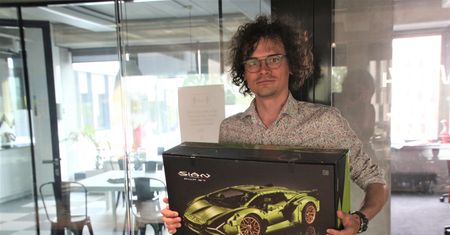 Otwieramy zestaw Lego z Lamborghini Sianem