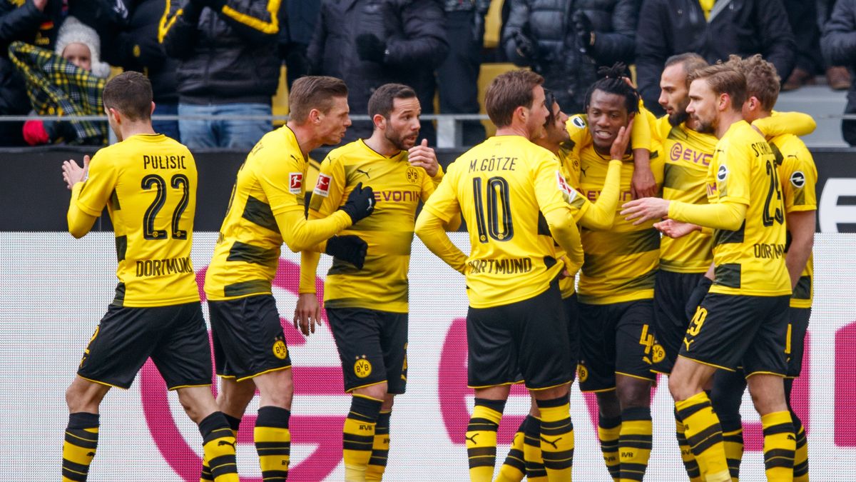 Zdjęcie okładkowe artykułu: Getty Images / Lars Baron / Na zdjęciu: piłkarze Borussii Dortmund