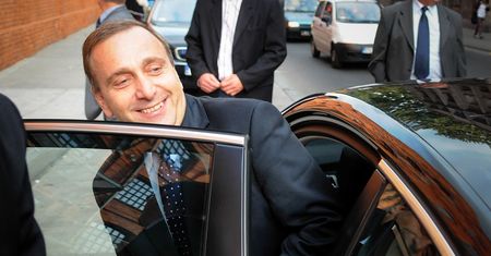 Dacia Dokker, Volkswagen Phaeton, zabytkowy Mercedes i Gaz 69. Najciekawsze samochody posłów