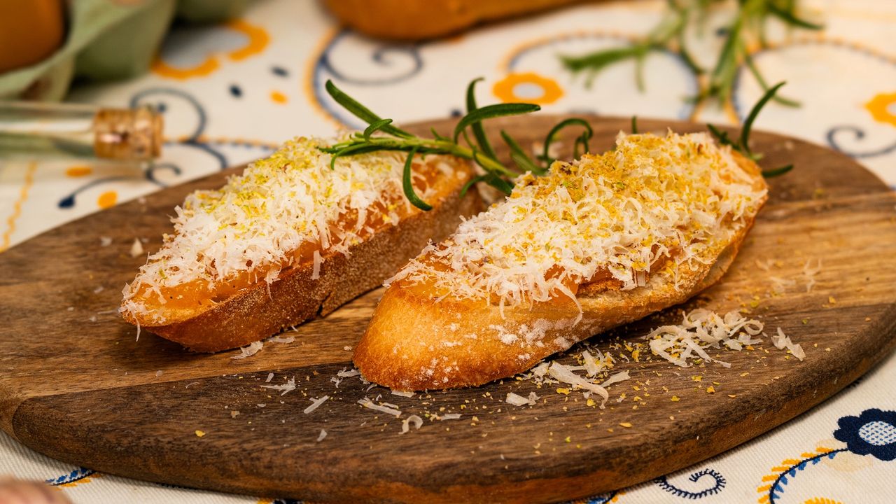 Toasts with confit egg yolk