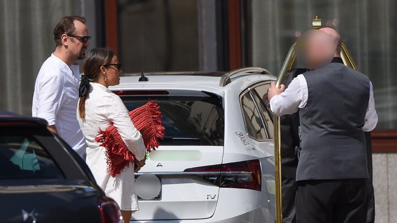 Anna Mucha relaksuje się w drogim hotelu 