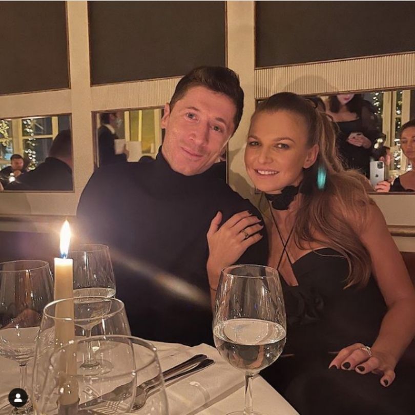 Anna Lewandowska wspiera Roberta z teściową i szwagierką