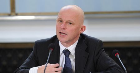 PiS zmienia kluczowy zapis w projekcie podatku od sklepów