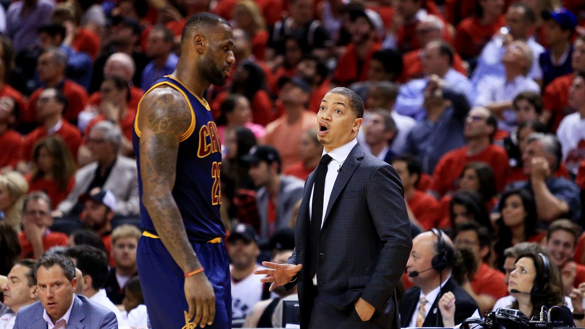 AFP / LeBron James i Tyronn Lue