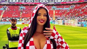 Miss mundialu znów zachwyca! Wcisnęła się w czarny kombinezon