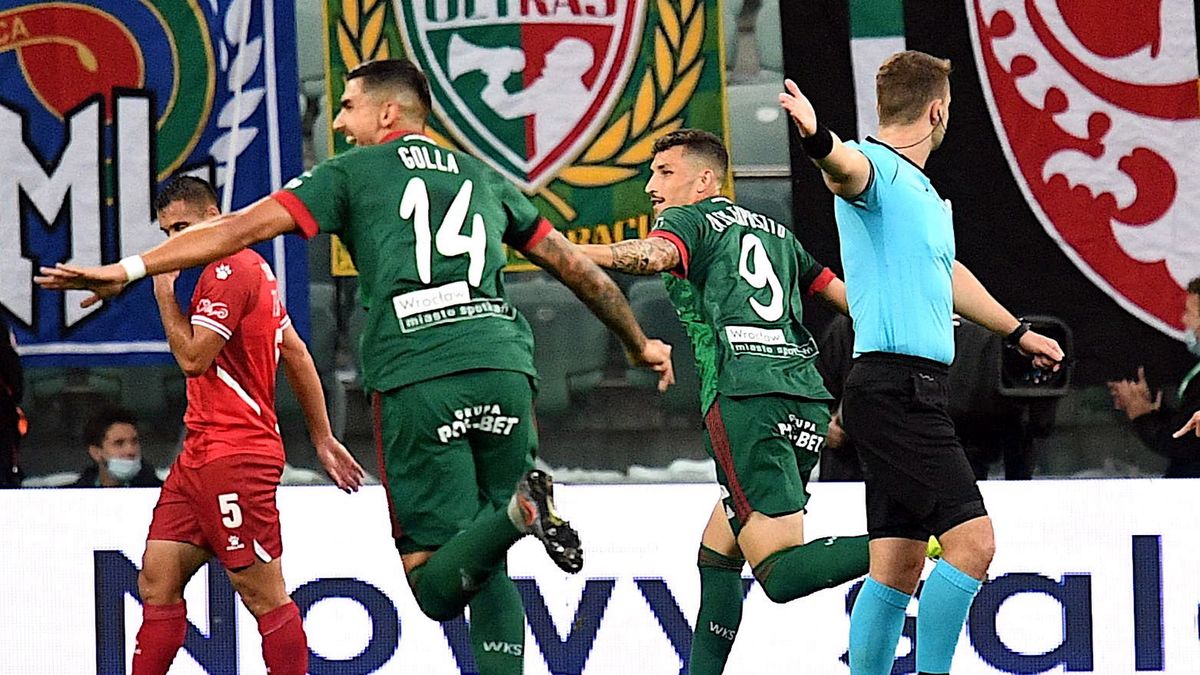 PAP / Sebastian Borowski / Na zdjęciu: Erik Exposito po strzelonym golu dla Śląska Wrocław