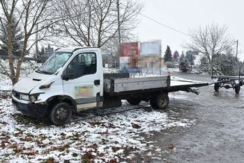 35-latek ukradł busa z hurtowni. Wrócił następnego dnia pijany