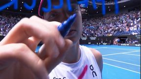 Wzięła flamaster. Cały świat widział, co napisała