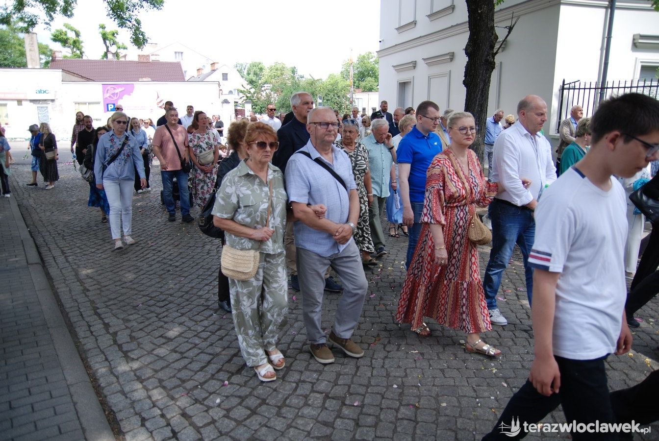 Miejska procesja Bożego Ciała przeszła ulicami Włocławka