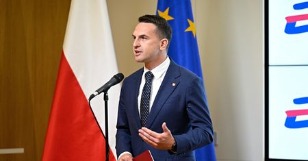 Rzecznik rządu: przez polską granicę nie przechodzą hordy migrantów