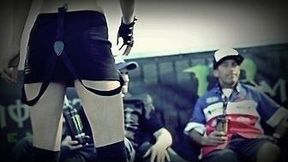 Sesja fotograficzna żużlowców i Monster Girls