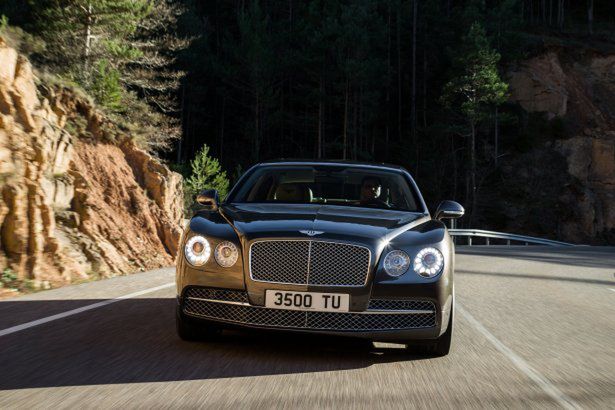 Bentley Flying Spur oficjalnie zaprezentowany [Genewa 2013]
