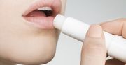 Balsam do ust, czyli niezawodny kosmetyk. Czym się kierować podczas zakupu?