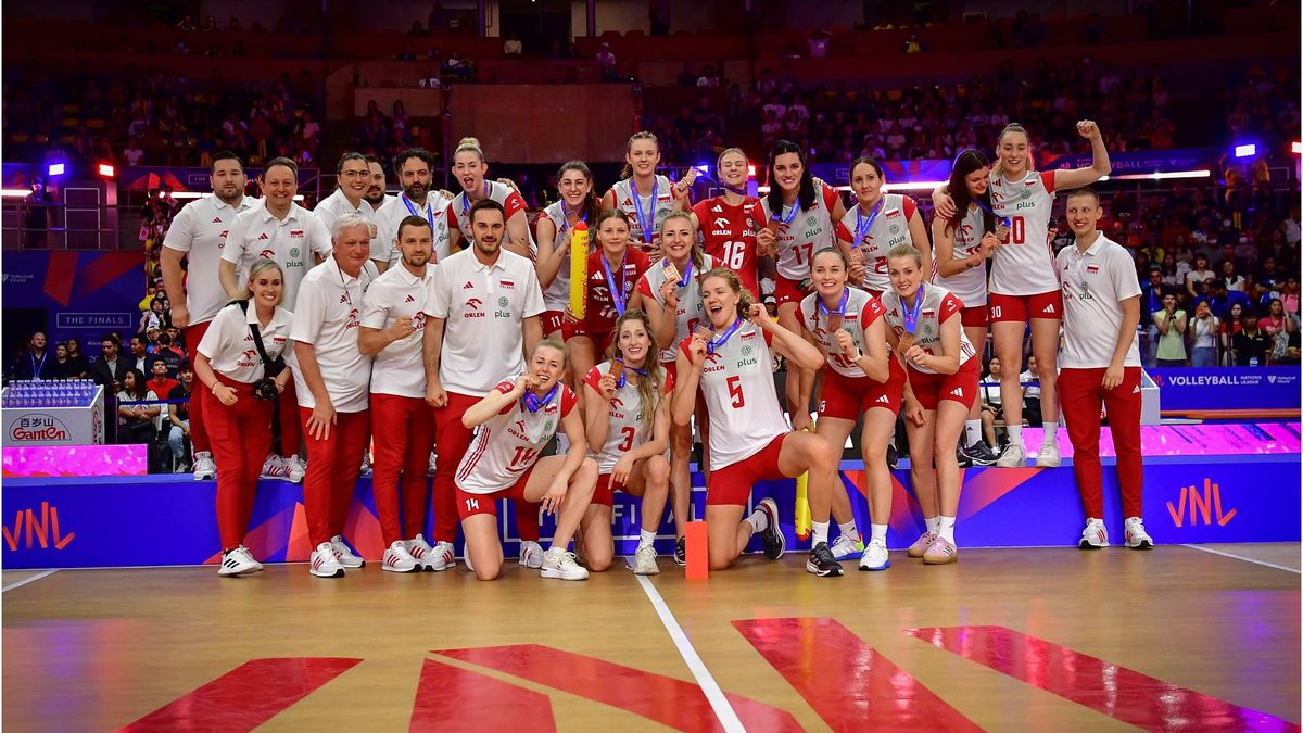 Materiały prasowe / VolleyballWorld / Na zdjęciu: reprezentacja Polski