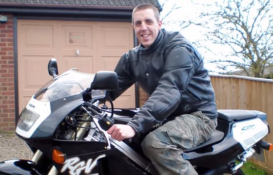 Ostatnie chwile motocyklisty w kampanii przeciw zbyt szybkiej jeździe (wideo)