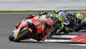 Vinales najszybszy, Lorenzo pasuje do Ducati, Rossi krytykuje silnik. Co wiemy po testach MotoGP?