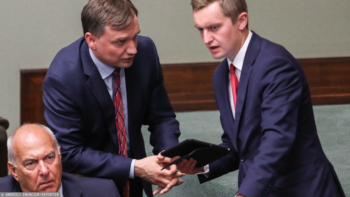 14. posiedzenie Sejmu IX kadencji
15.07.2020 Warszawa 14. Posiedzenie sejmu  IX kadencji  Fot. Andrzej Iwanczuk/REPORTER
N/z: Zbigniew Ziobro, Sebastian Kaleta
Andrzej Iwanczuk/REPORTER