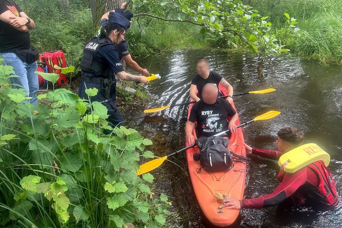 Płynęli kajakiem po Wdzie. Takiego spotkania się nie spodziewali