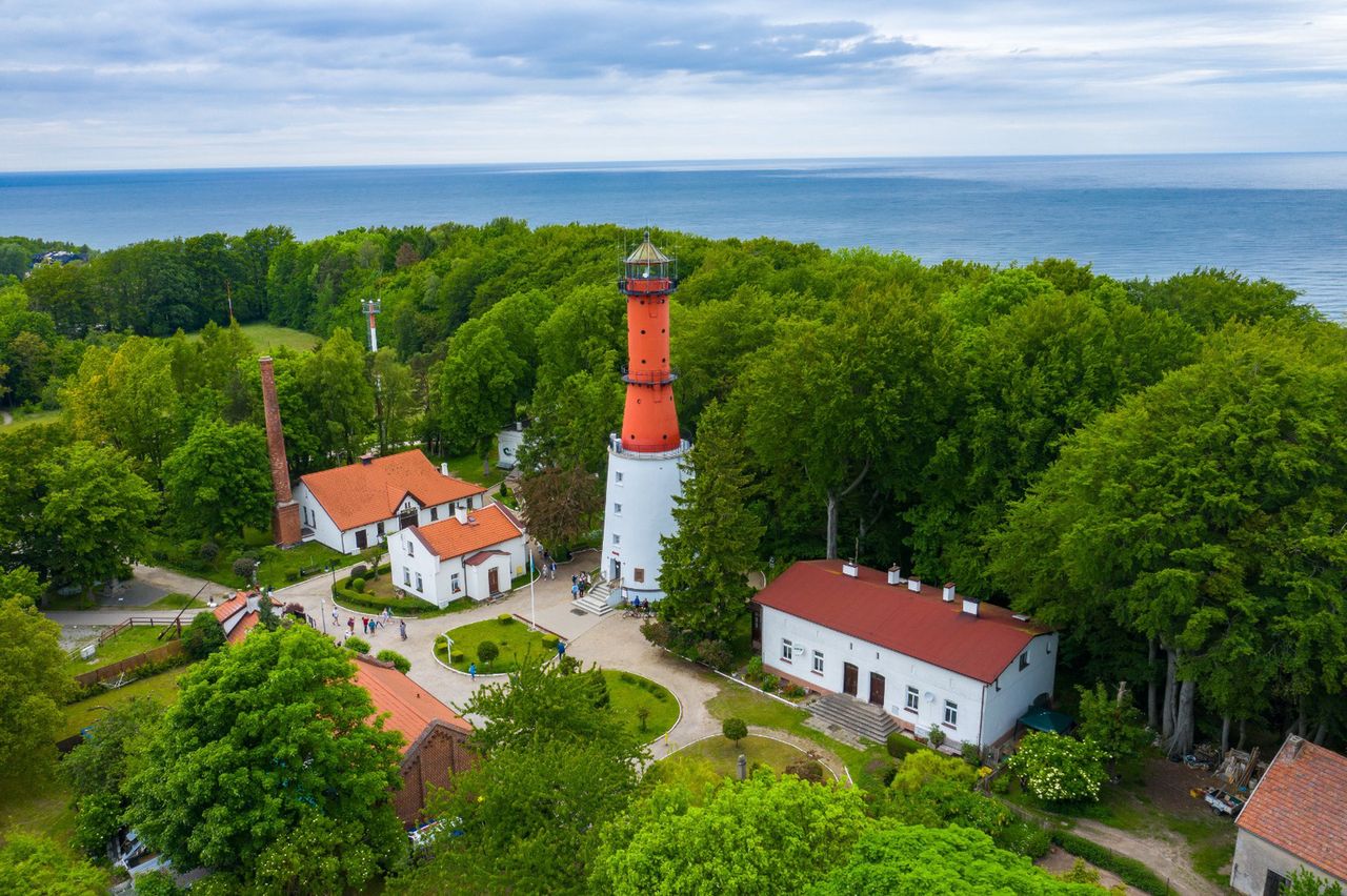Burza nad morzem. Piorun raził mężczyznę