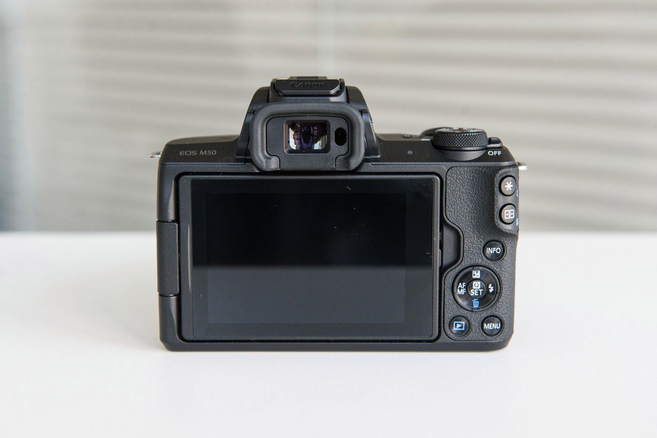 Canon EOS M50