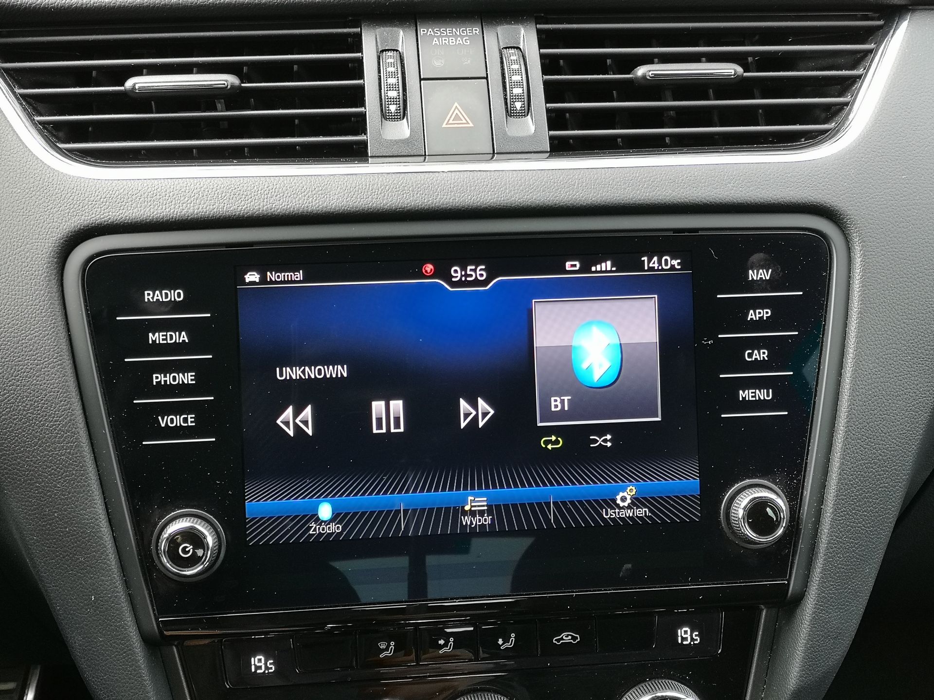 Skoda Octavia RS: audio Canton, zmienne tryby jazdy i system Amundsen 8