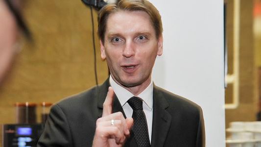 Tomasz Lis: mimo spadku liderem pasma, 20 mln zł z reklam