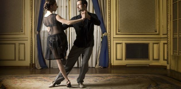 Jak się ubrać na pierwszą randkę?