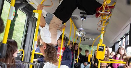 Chełmża. Aktorzy zagrają w autobusie. Zapisy na spektakl już ruszyły