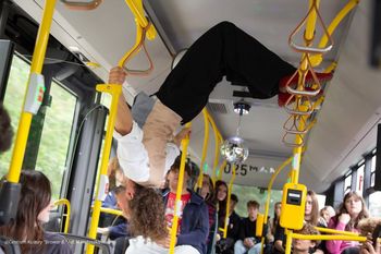 Chełmża. Aktorzy zagrają w autobusie. Zapisy na spektakl już ruszyły