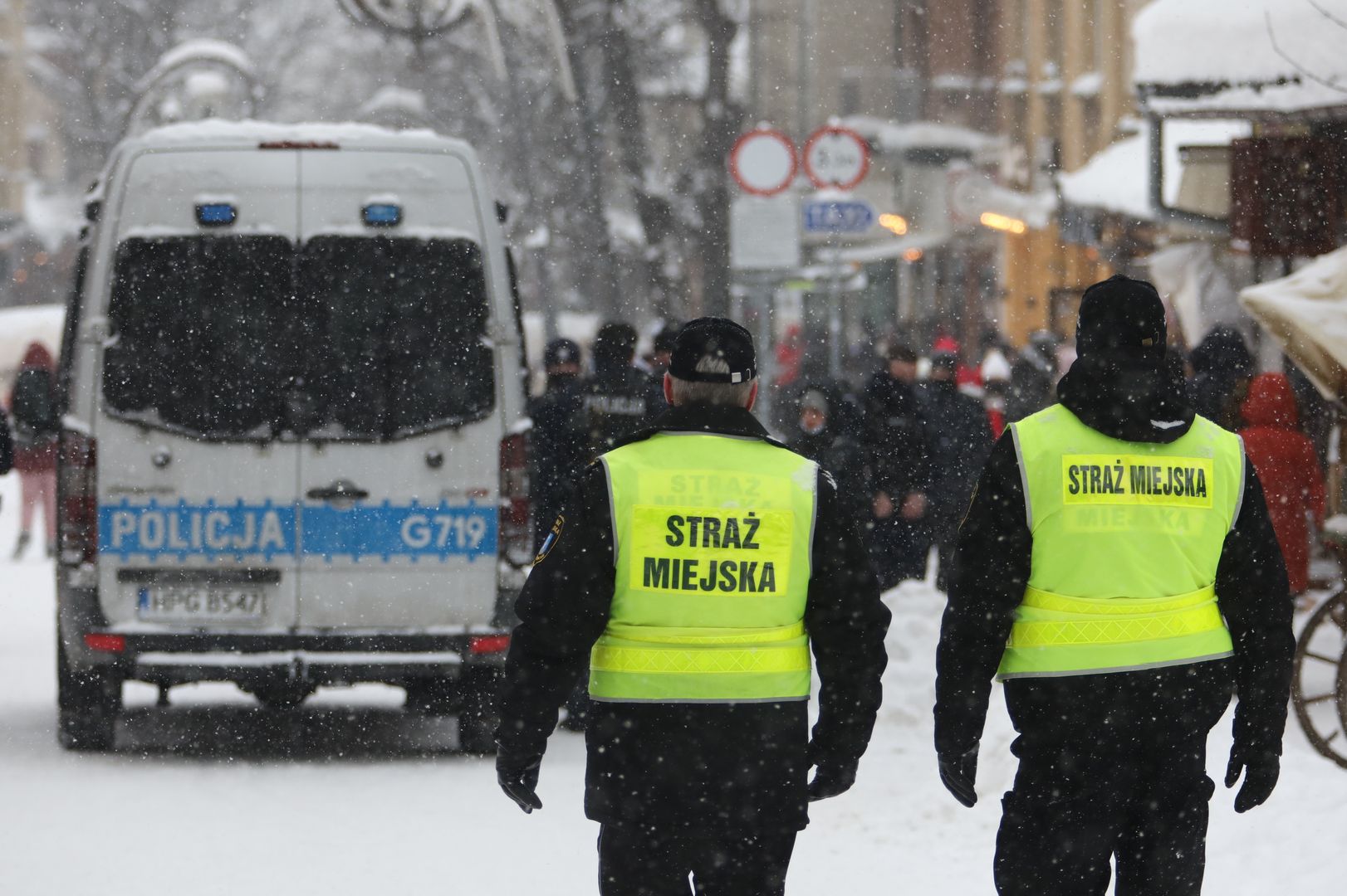 Wjechał na Krupówki quadem. Straż miejska ujawnia grzechy turystów