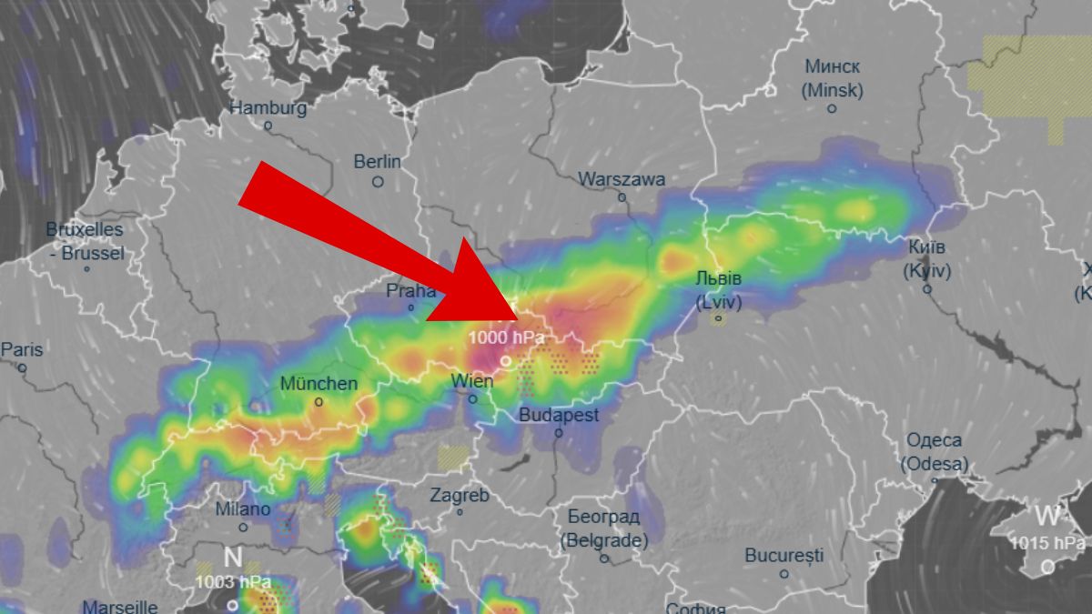 Czwartek (21 sierpnia) w Polskę mają uderzyć opady deszczu.