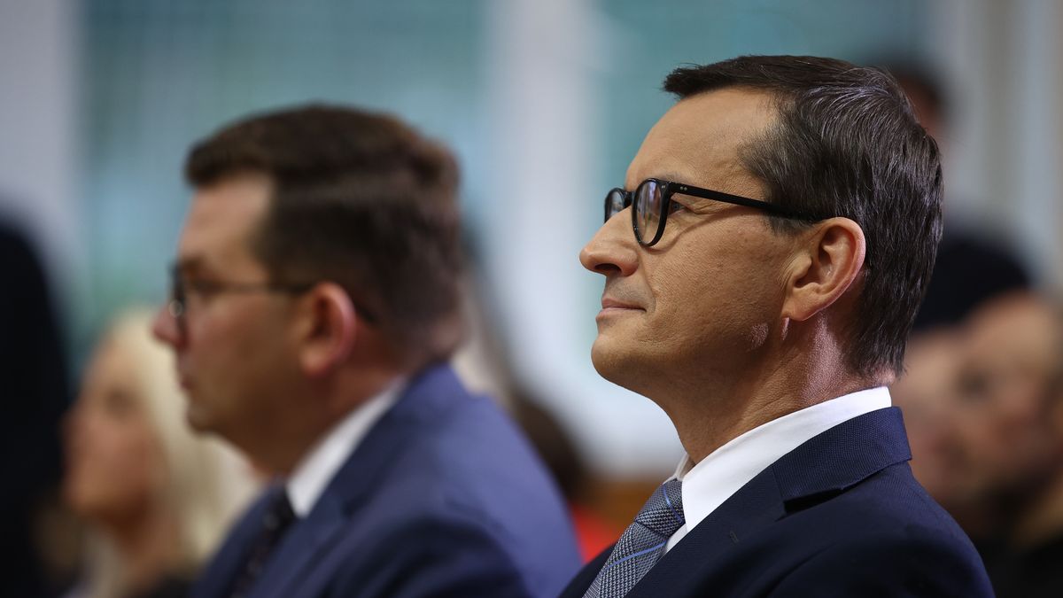 Sufczyn (woj. małopolskie), 18.09.2022. Premier Mateusz Morawiecki podczas wizyty w Sufczynie, 18 bm. Premier Morawiecki odwiedził nowo otwarty żłobek i przedszkole. (aldg) PAP/Łukasz Gągulski