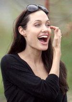 Angelina Jolie mężczyzną? Nigdy!
