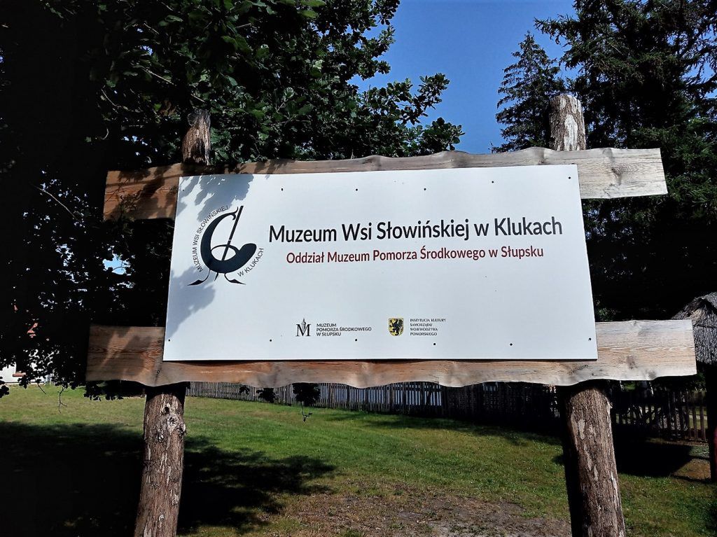 muzeum wsi słowińskiej w klukach
